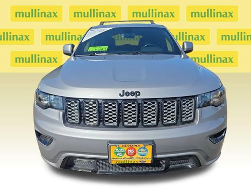 Used 2020 Jeep Grand Cherokee Altitude AWD/4WD image 16