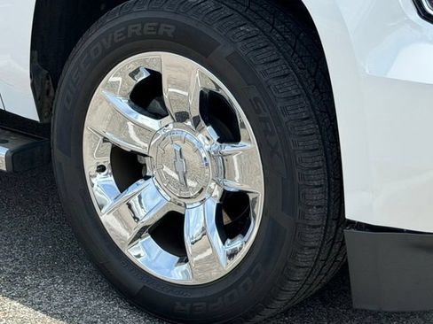 Used 2019 Chevrolet Tahoe LT w/ LT Signature Package RWD image 25