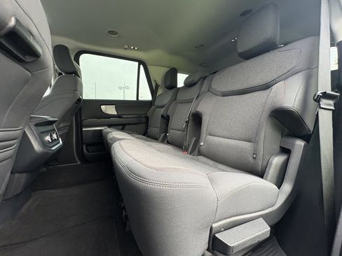 Certified 2025 Ford Expedition Active image 38