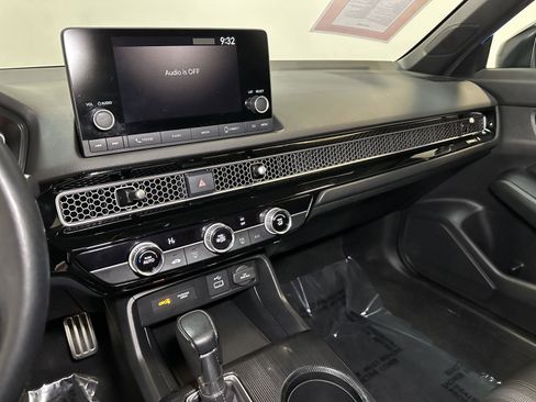 Certified 2024 Honda Civic Sport image 27