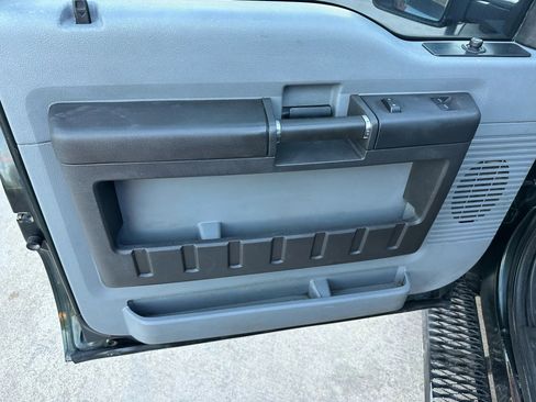 Used 2015 Ford F250 XL w/ Power Equipment Group image 23