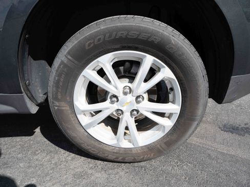 Used 2017 Chevrolet Equinox LT w/ Convenience Package image 29