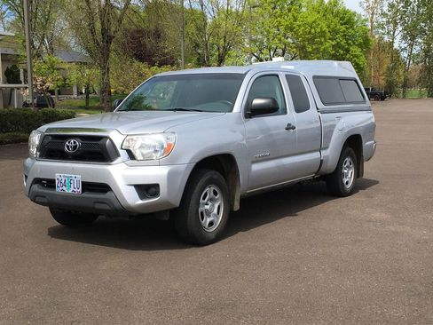 Used 2012 Toyota Tacoma 2WD Access Cab w/ SR5 Pkg image 1