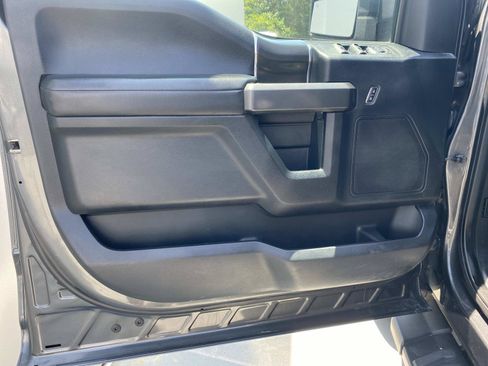 Used 2019 Ford F150 XLT w/ Equipment Group 302A Luxury AWD/4WD image 16