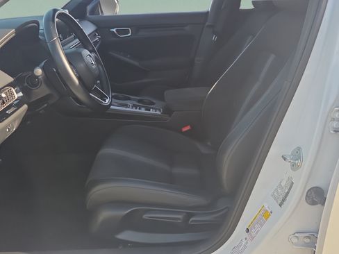 Used 2023 Honda Civic Sport image 9