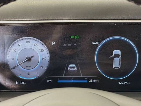 Used 2023 Hyundai Tucson Limited w/ Winter Package FWD image 14