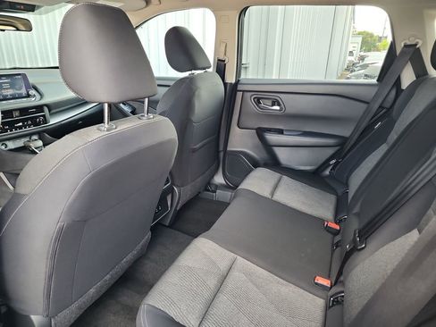 Used 2024 Nissan Rogue SV FWD image 38
