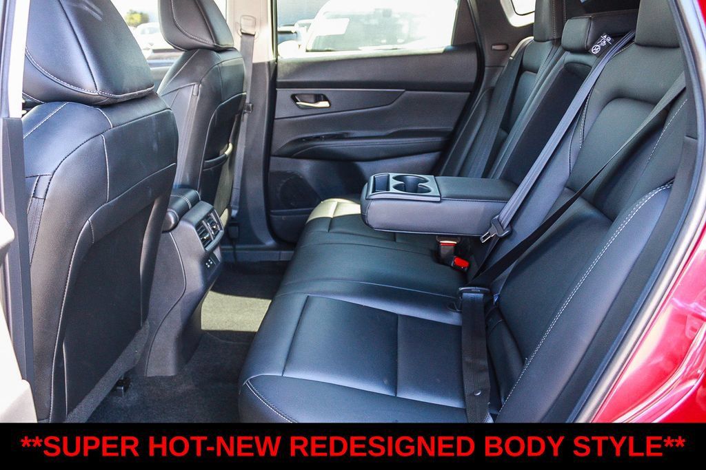Used 2025 Nissan Murano SV FWD image 18