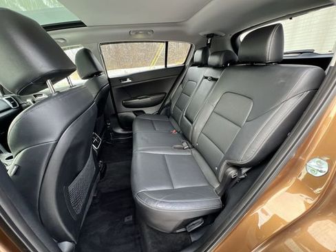 Used 2017 Kia Sportage EX w/ EX Technology Package image 28