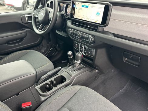 New 2026 Jeep Gladiator Sport image 15