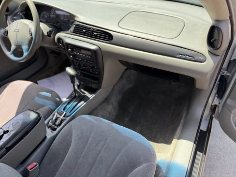 Used 2003 Chevrolet Malibu V6 w/ Preferred Equipment Group 1 FWD image 12