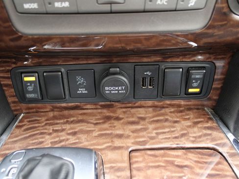 Used 2018 Nissan Armada SL w/ Moonroof Package image 17