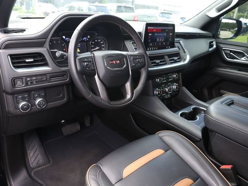 Used 2021 GMC Yukon XL AT4 w/ Rear Media and Nav Package AWD/4WD image 16