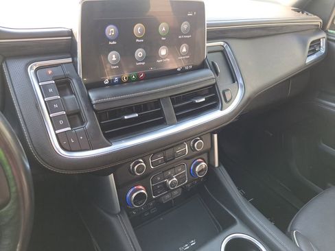 Used 2021 GMC Yukon SLT w/ SLT Premium Package image 16