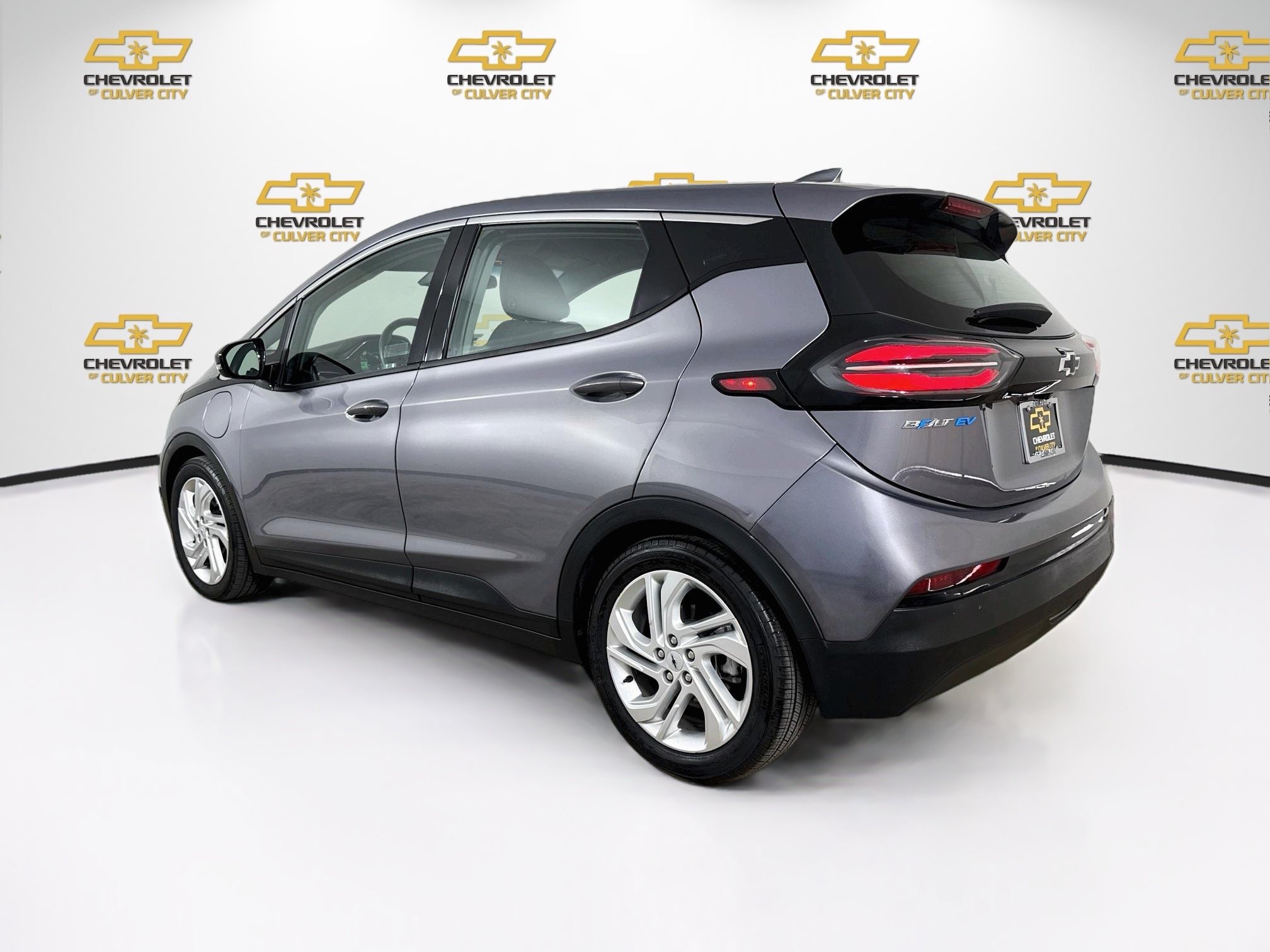 Used 2023 Chevrolet Bolt LT FWD image 6