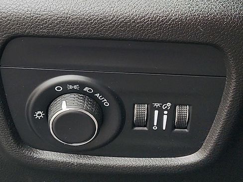 Used 2024 Jeep Grand Cherokee L Laredo image 24