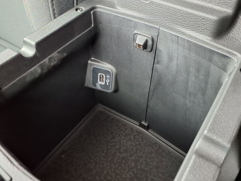 Used 2026 Jeep Wrangler Sport image 8