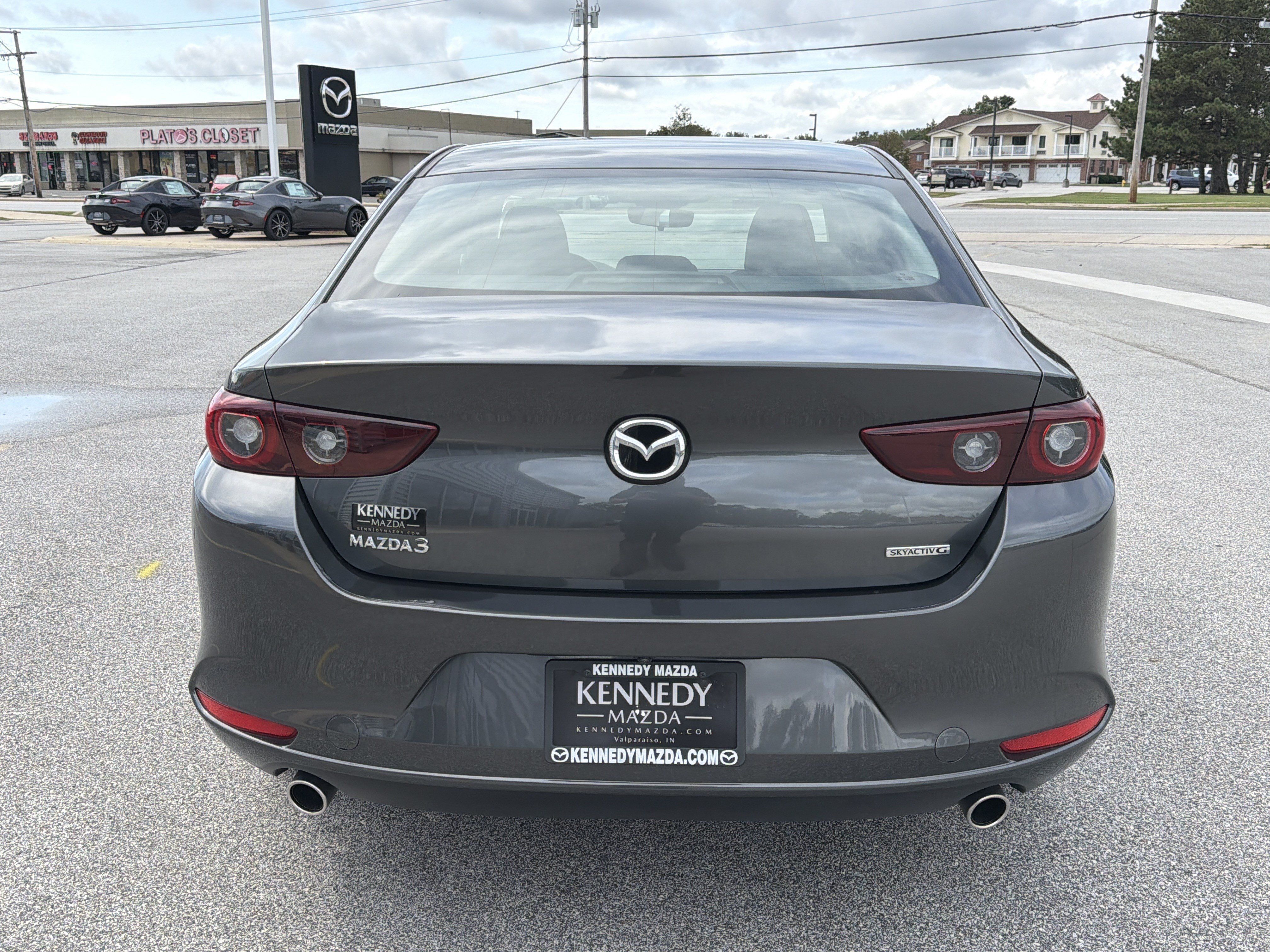 Certified 2023 MAZDA MAZDA3 s FWD image 4