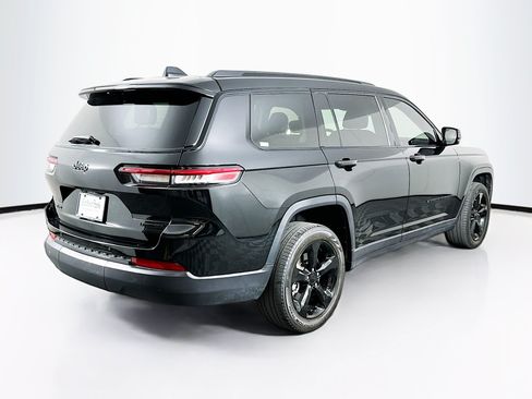 Used 2023 Jeep Grand Cherokee L Limited w/ Black Appearance Package AWD/4WD image 9
