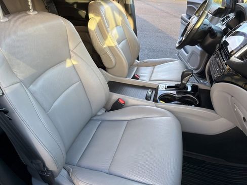 Used 2019 Honda Ridgeline RTL-E image 28