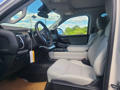 New 2026 Ford Expedition Max Platinum image 3