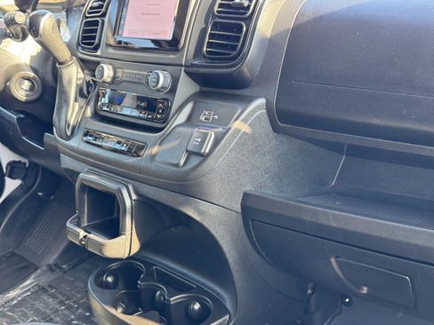 Used 2025 RAM ProMaster 2500 w/ Convenience Group image 7