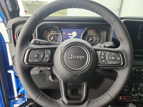 New 2026 Jeep Wrangler Unlimited Rubicon w/ Whitecap Package AWD/4WD image 21