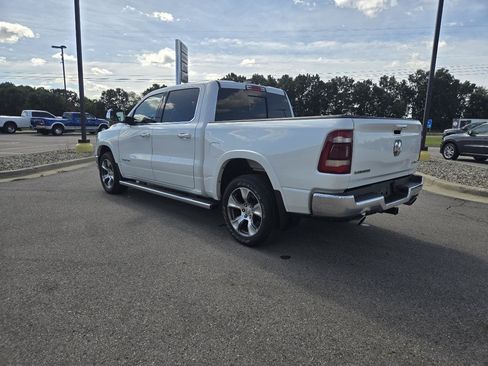 Used 2019 RAM 1500 Laramie AWD/4WD image 5