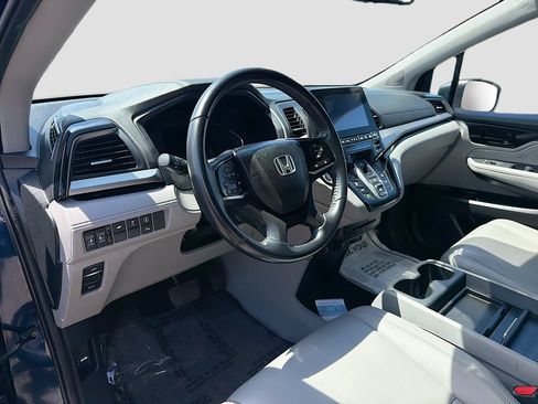 Used 2024 Honda Odyssey Touring image 9