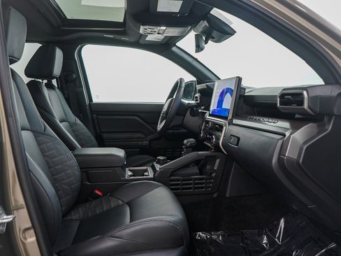 Used 2024 Toyota Tacoma TRD Sport image 13