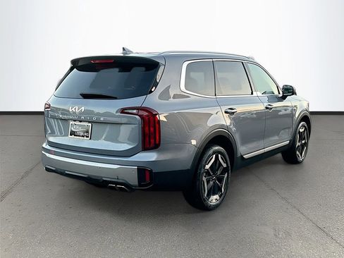 Used 2025 Kia Telluride S image 7