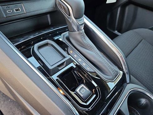 New 2026 GMC Canyon Elevation w/ Convenience Package image 17