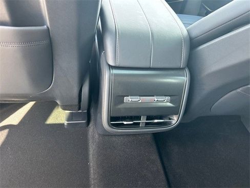 New 2025 Lincoln Nautilus Reserve w/ Jet Appearance Package image 23