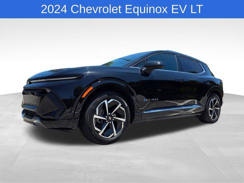 Certified 2024 Chevrolet Equinox EV LT FWD image 10