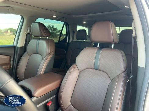 Used 2025 Honda Pilot Elite image 11