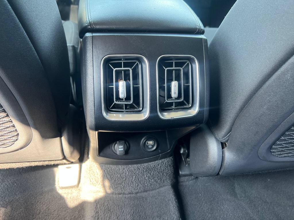Certified 2023 Kia Sorento LX AWD/4WD image 15