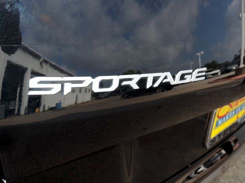 Used 2024 Kia Sportage SX AWD/4WD image 18