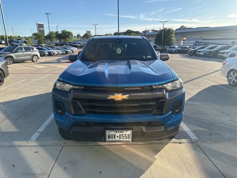 Used 2024 Chevrolet Colorado LT w/ LT Convenience Package image 2