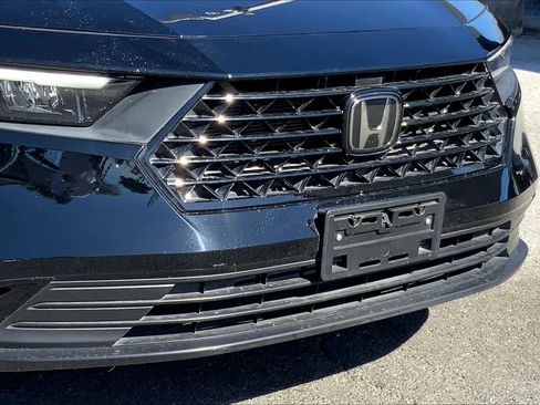 Used 2023 Honda Accord EX image 27
