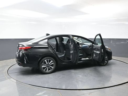 Used 2025 Nissan Versa SV FWD image 53