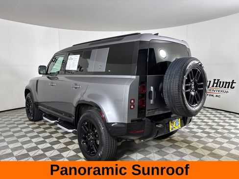 Used 2023 Land Rover Defender 110 X-Dynamic SE AWD/4WD image 8