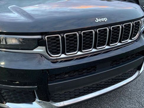 Used 2022 Jeep Grand Cherokee L Limited image 29