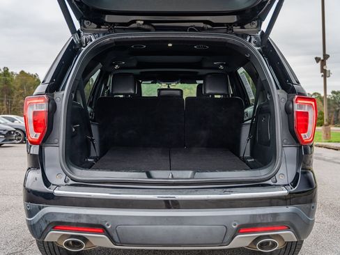 Certified 2018 Ford Explorer XLT w/ Equipment Group 202A image 15