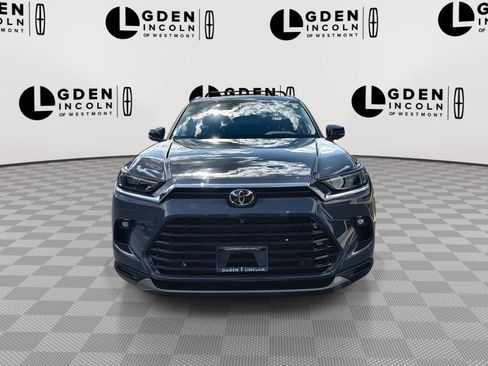 Used 2024 Toyota Grand Highlander AWD image 3