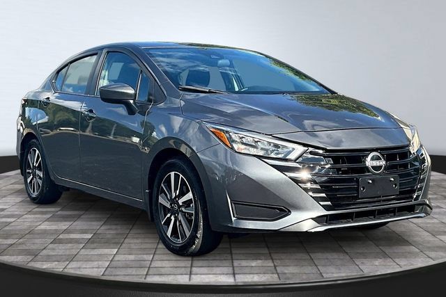 Used 2025 Nissan Versa SV w/ Trunk Package FWD image 3