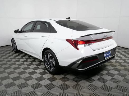 Certified 2025 Hyundai Elantra Sport image 26