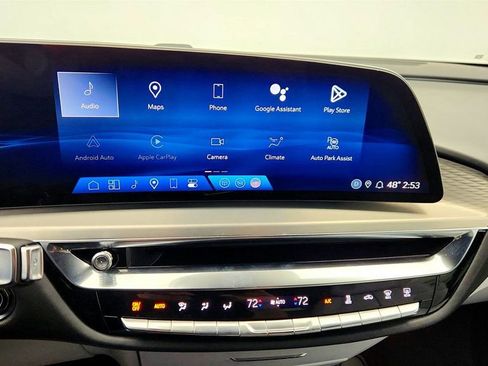 Used 2024 Cadillac Lyriq Luxury image 17