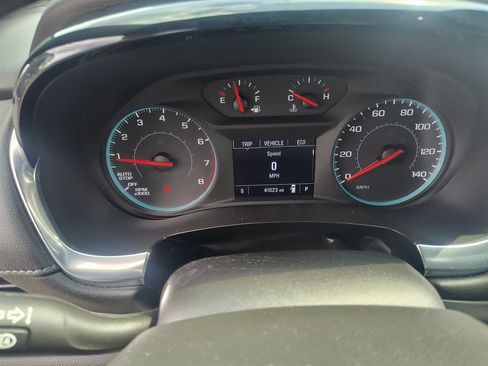 Used 2022 Chevrolet Traverse LT w/ LPO, Cargo Package FWD image 14