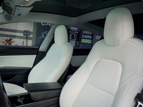 Used 2020 Tesla Model 3 Long Range image 15