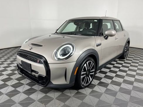 Used 2022 MINI Cooper S FWD image 6